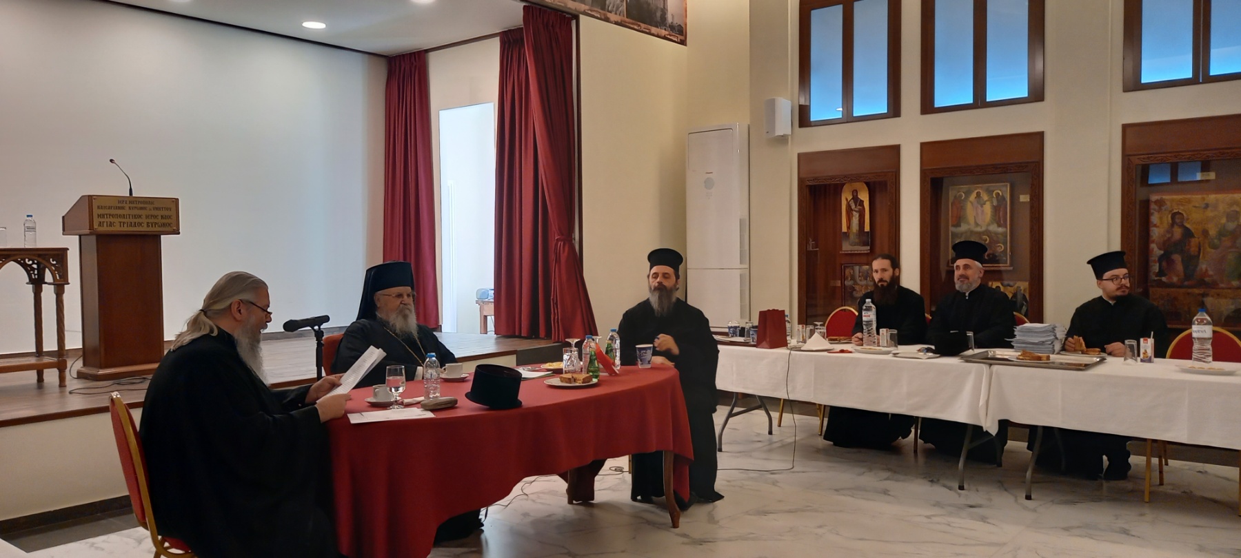 ΙΕΡΑΤΙΚΗ ΣΥΝΑΞΗ ΣΤΟ ΠΝΕΥΜΑΤΙΚΟ ΚΕΝΤΡΟ ΤΟΥ ΙΕΡΟΥ ΝΑΟΥ ΑΓΙΑΣ ΤΡΙΑΔΟΣ ΒΥΡΩΝΟΣ