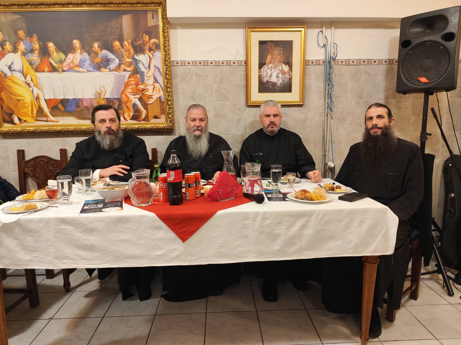 ΕΝΟΡΙΑΚΟ ΔΕΙΠΝΟ ΑΓΑΠΗΣ ΑΠΟ ΤΟ ΜΗΤΡΟΠΟΛΙΤΙΚΟ ΙΕΡΟ ΝΑΟ ΑΓΙΟΥ ΝΙΚΟΛΑΟΥ ΚΑΙΣΑΡΙΑΝΗΣ
