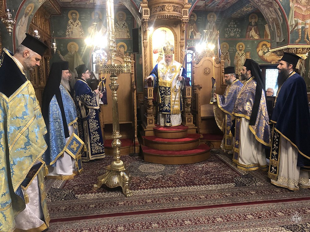 ΘΕΟΦΑΝΕΙΑ ΣΤΟΝ ΜΗΤΡΟΠΟΛΙΤΙΚΟ ΙΕΡΟ ΝΑΟ ΑΓΙΟΥ ΝΙΚΟΛΑΟΥ ΚΑΙΣΑΡΙΑΝΗΣ