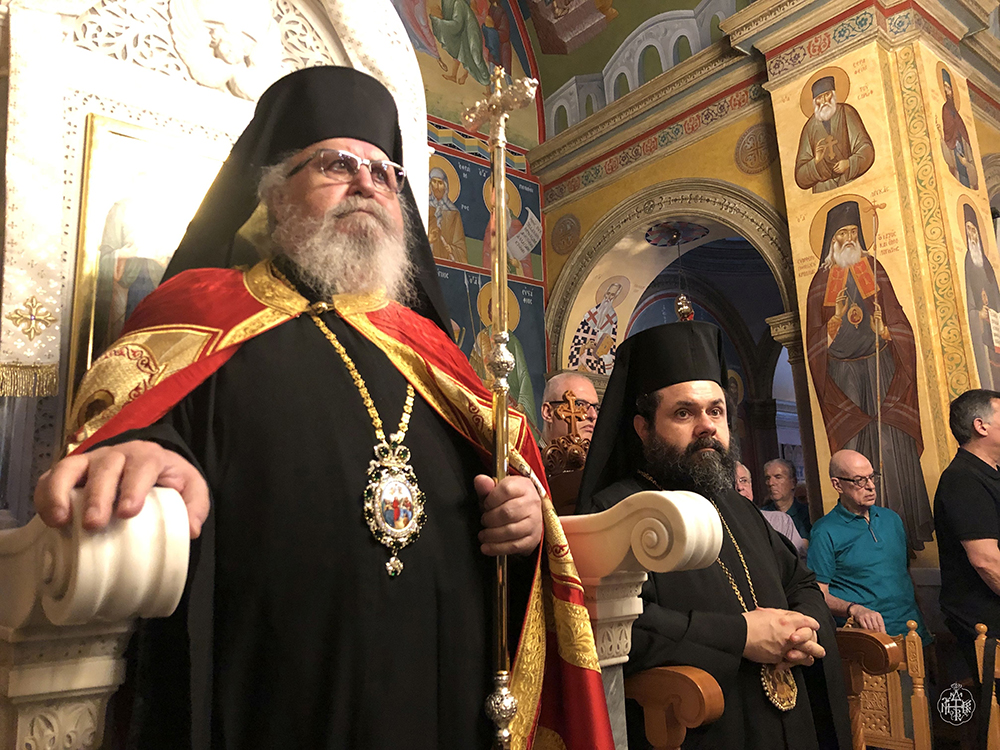 ΜΕΓΑΣ ΔΙΣΑΡΧΙΕΡΑΤΙΚΟΣ ΕΣΠΕΡΙΝΟΣ ΣΤΟ ΠΑΝΗΓΥΡΙΖΟΝ ΣΙΜΩΝΟΠΕΤΡΙΤΙΚΟ ΙΕΡΟ ΜΕΤΟΧΙΟ ΤΗΣ ΑΝΑΛΗΨΕΩΣ ΤΟΥ ΚΥΡΙΟΥ ΣΤΟΝ ΒΥΡΩΝΑ
