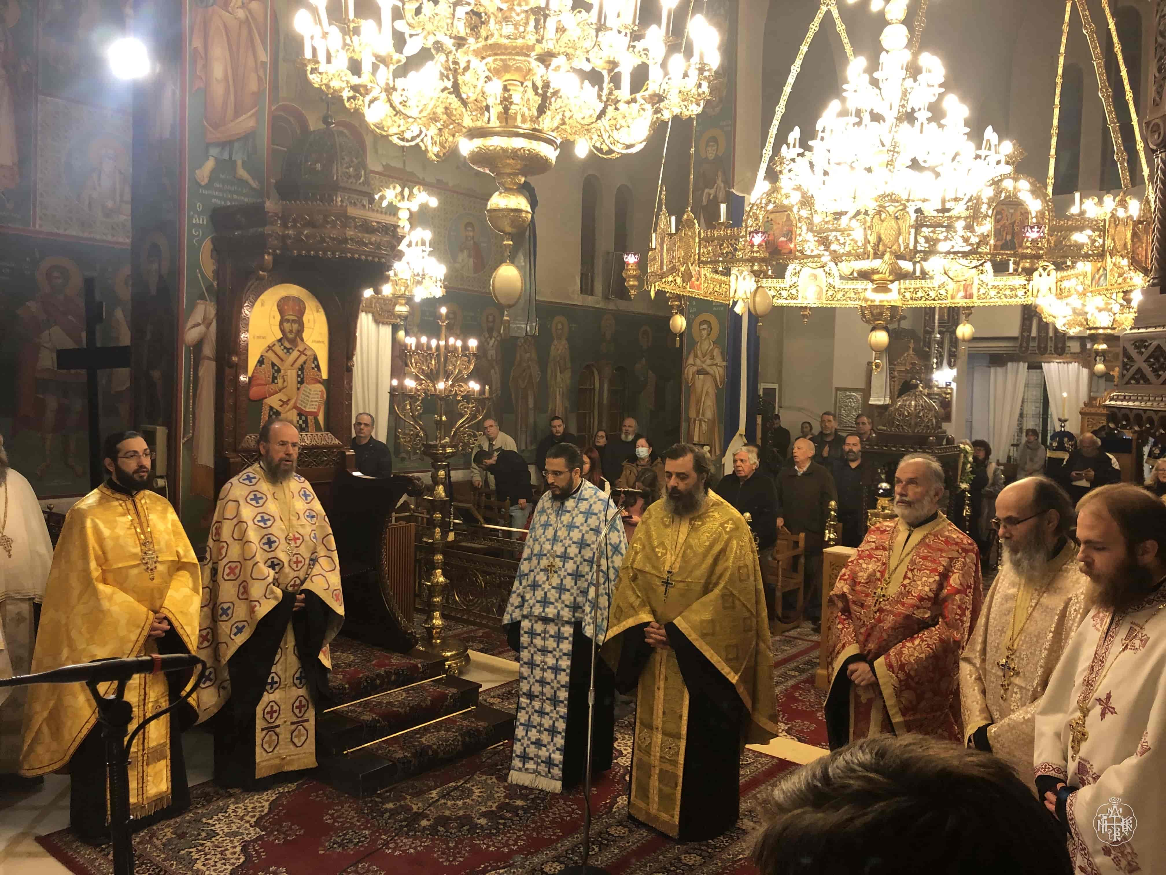 ΥΠΟΔΟΧΗ ΤΗΣ ΤΙΜΙΑΣ ΚΑΡΑΣ ΤΟΥ ΑΓΙΟΥ ΠΑΡΘΕΝΙΟΥ ΚΑΙ ΠΑΝΗΓΥΡΙΚΟΣ ΕΣΠΕΡΙΝΟΣ ΣΤΟΝ ΙΕΡΟ ΝΑΟ ΑΓΙΩΝ ΤΡΙΩΝ ΙΕΡΑΡΧΩΝ ΚΑΙΣΑΡΙΑΝΗΣ