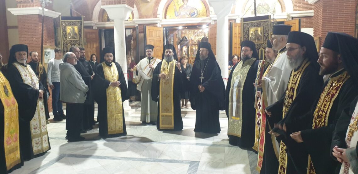Ο ΜΕΘΕΟΡΤΟΣ ΕΣΠΕΡΙΝΟΣ ΚΑΙ Η  ΛΙΤΑΝΕΥΣΗ ΤΗΣ ΙΕΡΑΣ ΕΙΚΟΝΟΣ ΚΑΙ ΤΩΝ ΙΕΡΩΝ ΛΕΙΨΑΝΩΝ ΤΟΥ ΑΓΙΟΥ ΕΝΔΟΞΟΥ ΜΕΓΑΛΟΜΑΡΤΥΡΟΣ ΓΕΩΡΓΙΟΥ ΤΟΥ ΤΡΟΠΑΙΟΦΟΡΟΥ ΣΤΟΝ ΙΕΡΟ ΝΑΟ ΑΓΙΟΥ ΓΕΩΡΓΙΟΥ ΚΑΡΕΑ