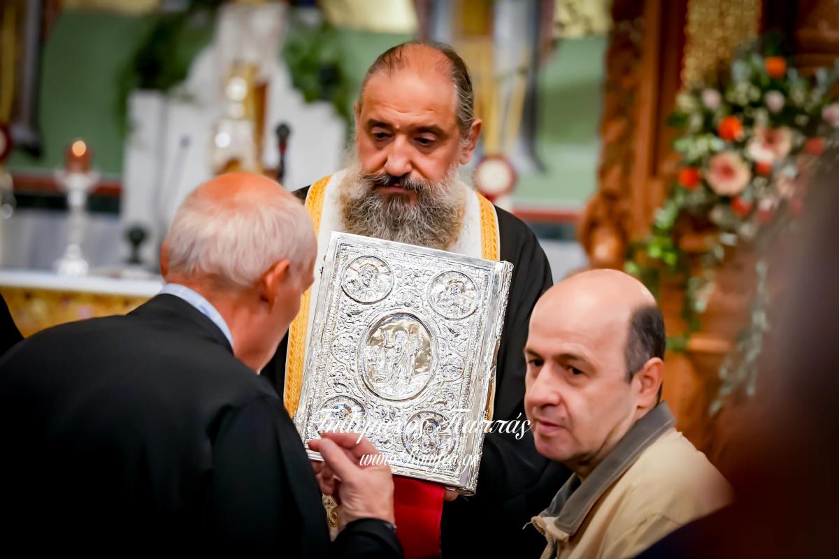 nea-elbetia-bironas-754880822308o